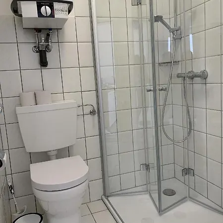 Tom Brook Apartment Bedekaspel