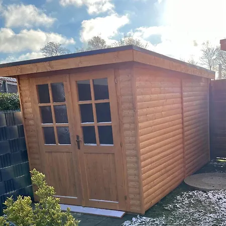 Tom Brook Apartment Bedekaspel